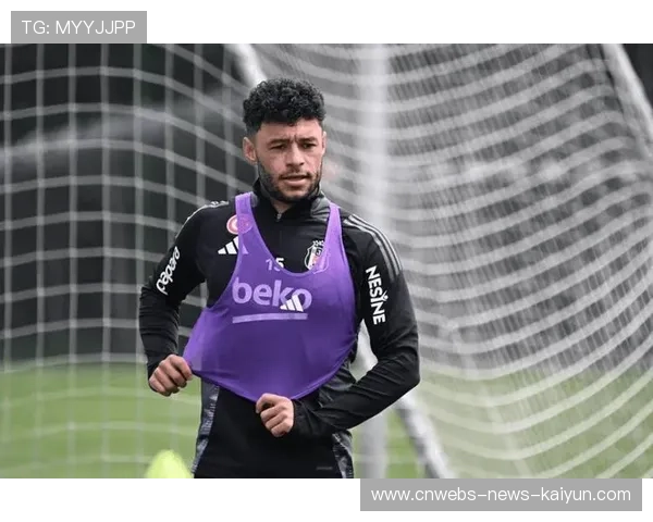 张伯伦转会，结束利物浦时光前往凯尔特人